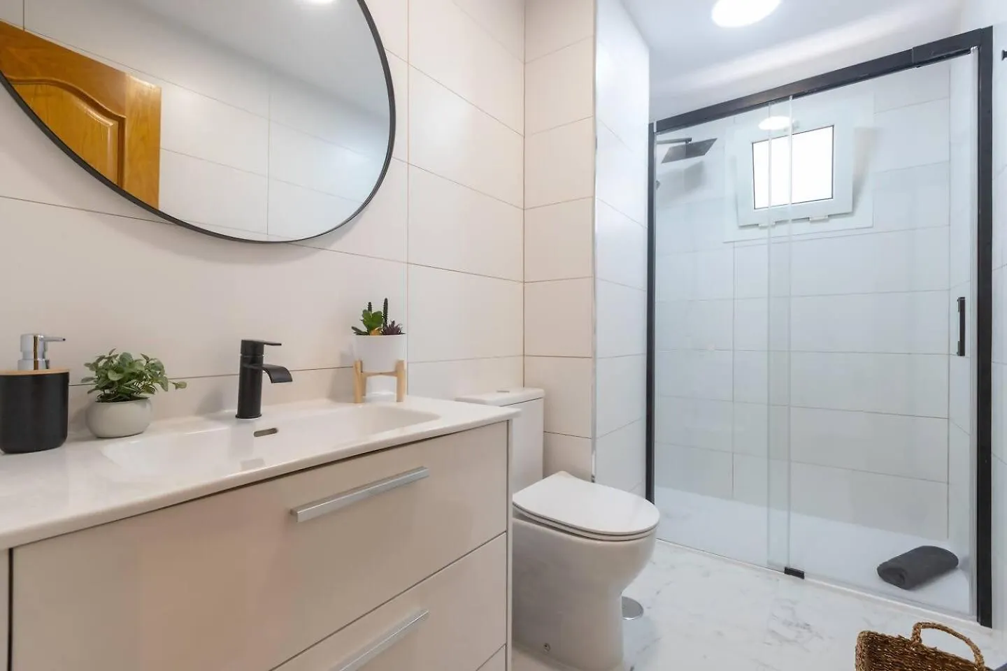 Apartamento Camelias Marbella Playa Con Parking 0*,  Spanyolország